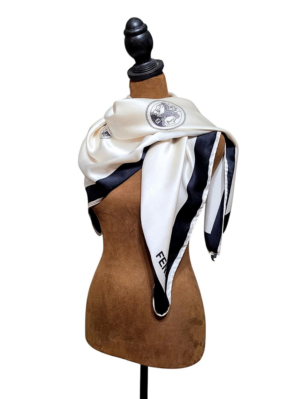 FENDI SCARF - Picture 16 of 16